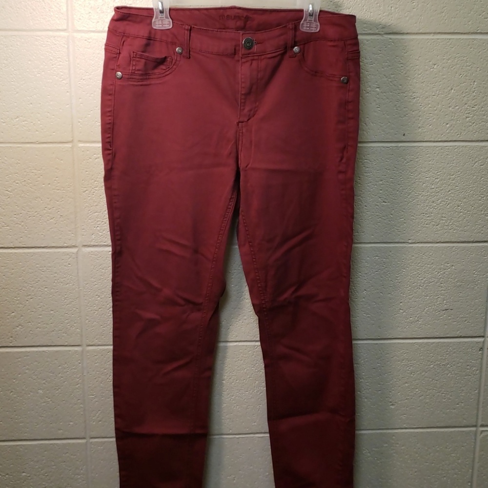 Maurice's 14 dark red skinny jeans
